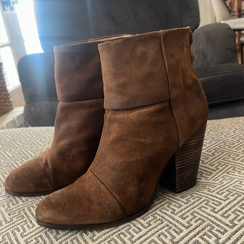 Rag & Bone classic brown suede ankle boot